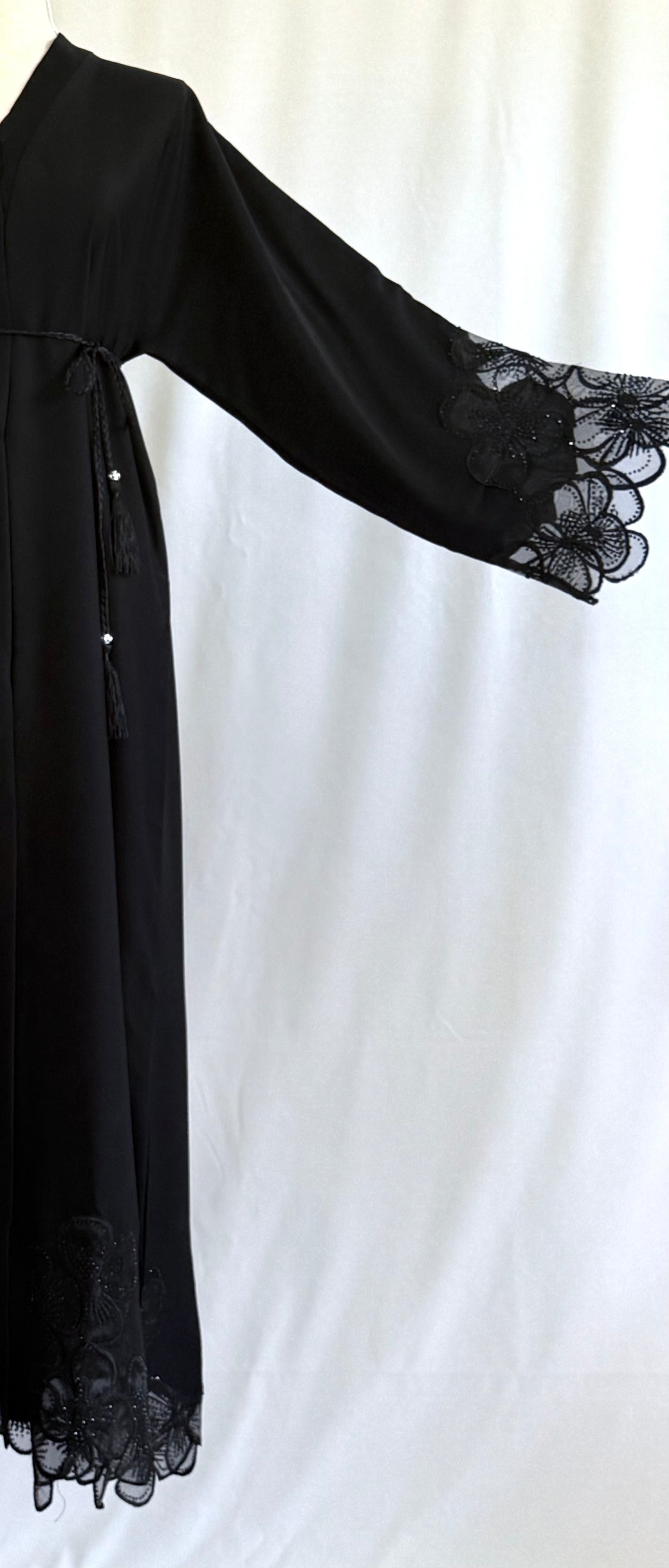 Inaayah Abaya